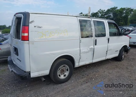 2005 Chevrolet Express z USA, uszkodzony, nr VIN 1GCGG25V051160830